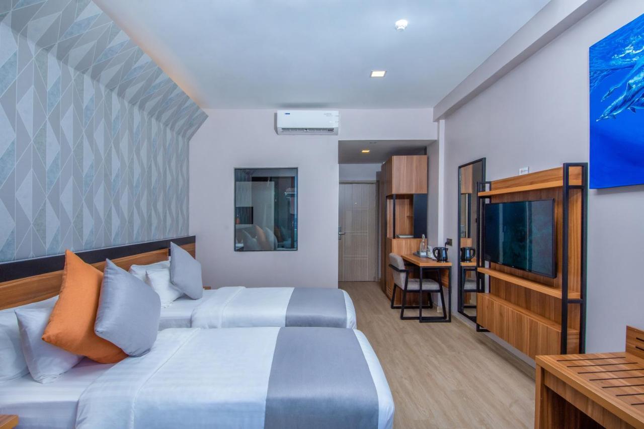 Triton Prestige Seaview And