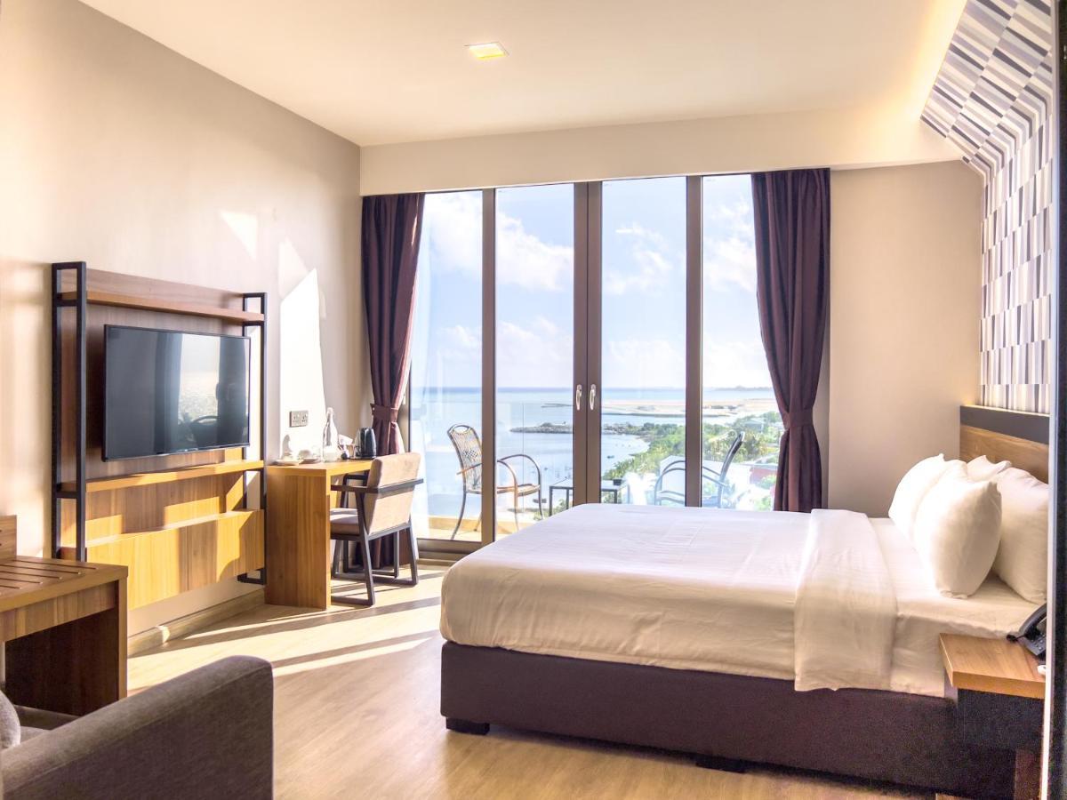 Hotel Triton Prestige Seaview And